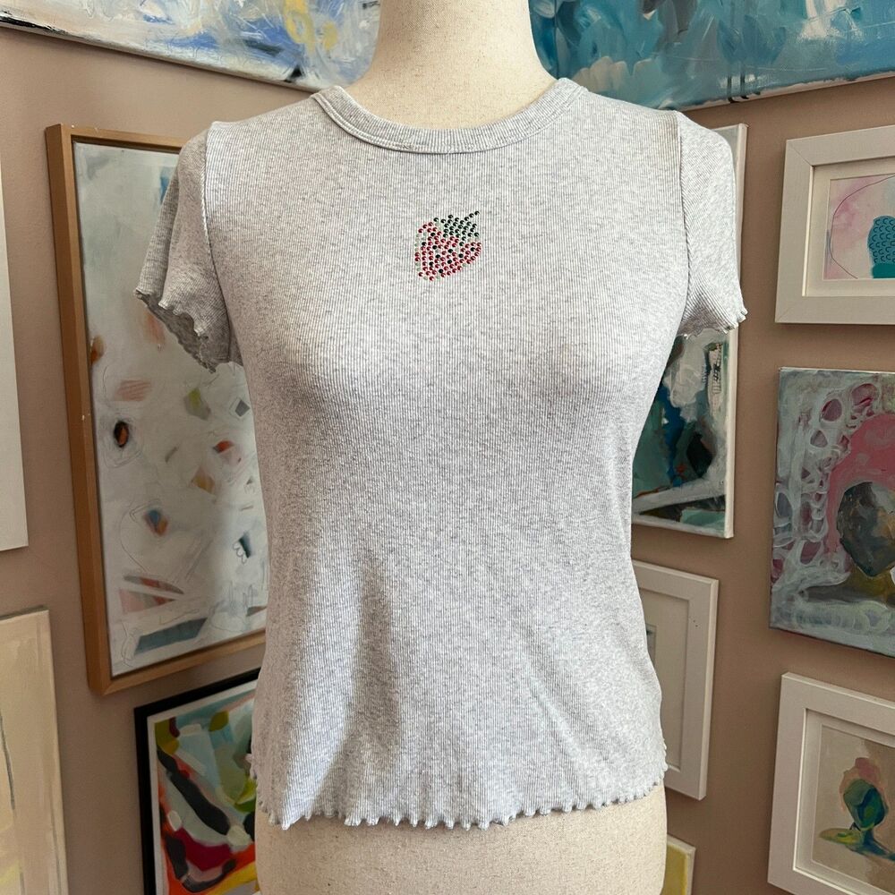 SO Gray Ribbed Strawberry Rhinestone Baby Tee Lettuce Hem XL‎ Y2K Mallcore